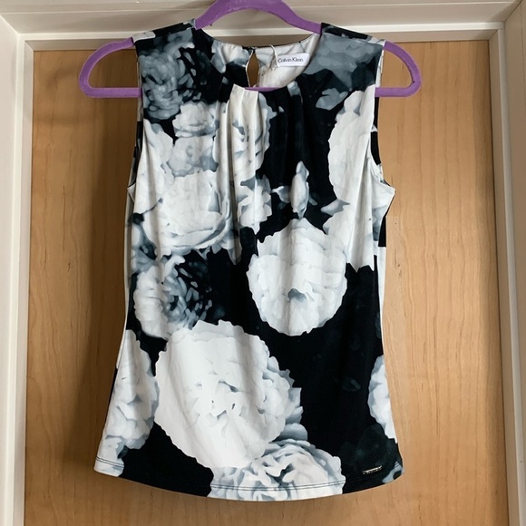 Calvin Klein Tops - Calvin Klein Top,Size